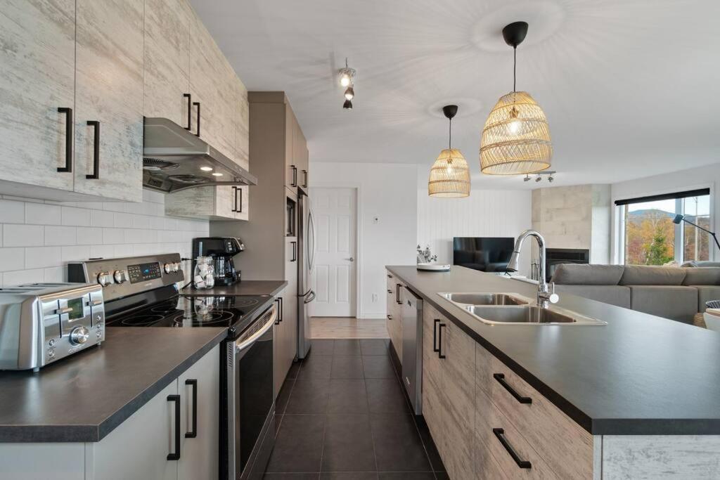 Initial - Boho - Mont-Sainte-Anne Apartment Beaupré Exterior foto