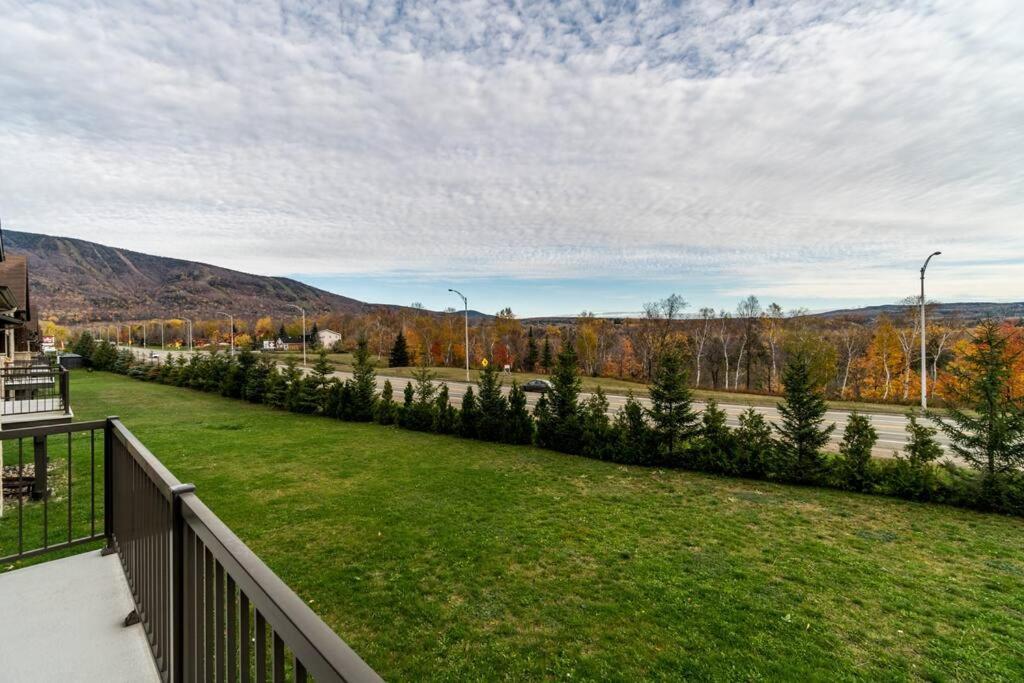 Initial - Boho - Mont-Sainte-Anne Apartment Beaupré Exterior foto